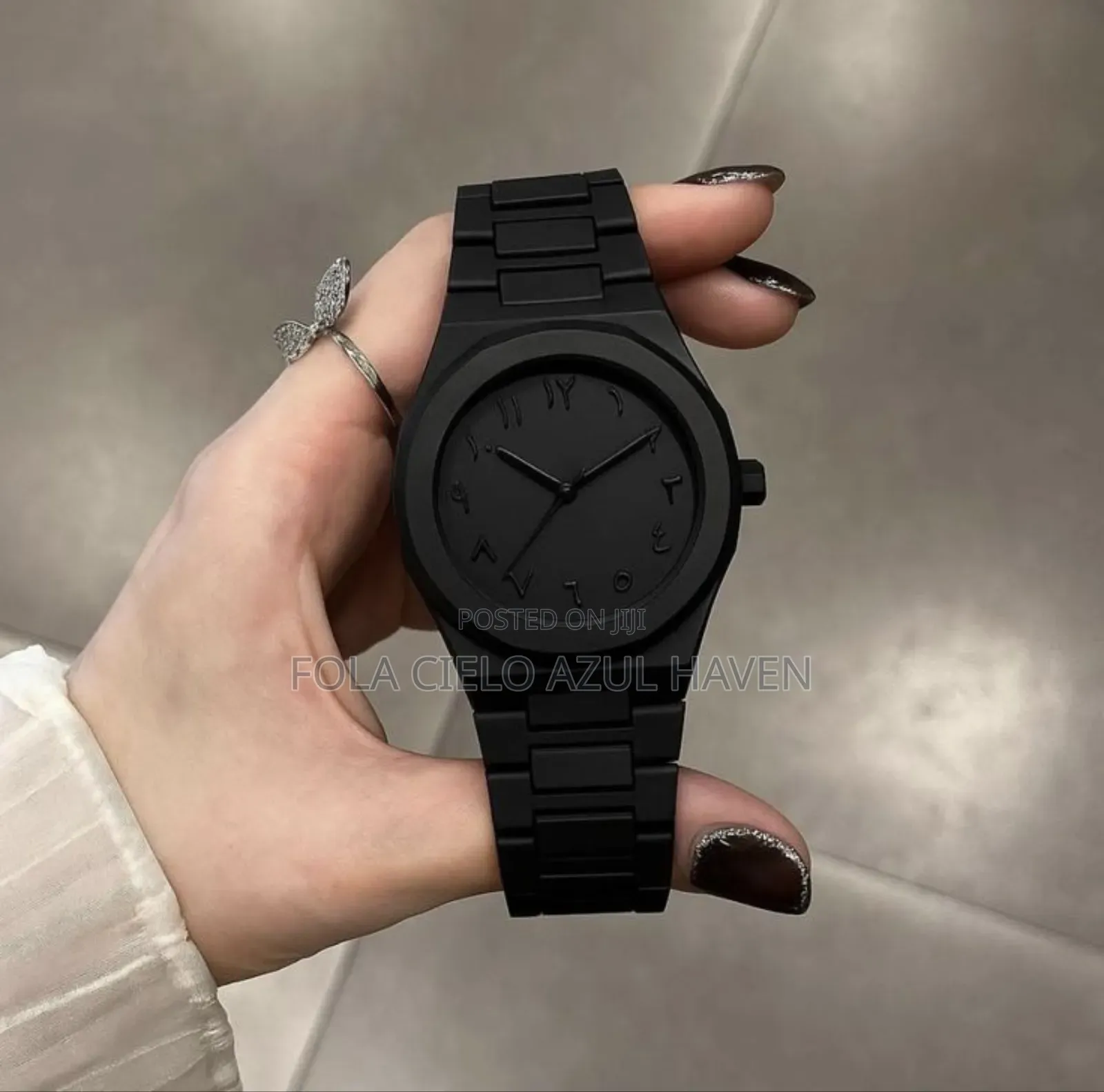 Valenzo
Wristwatch