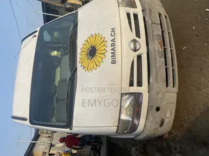 Nissan Vanette 2004 White