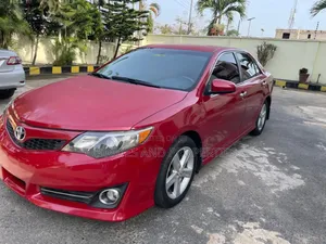 Toyota Camry SE 4dr Sedan (2.5L 4cyl 6A) 2013 Red