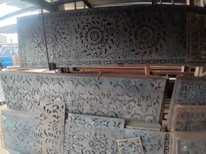 Designs Lesser Cut