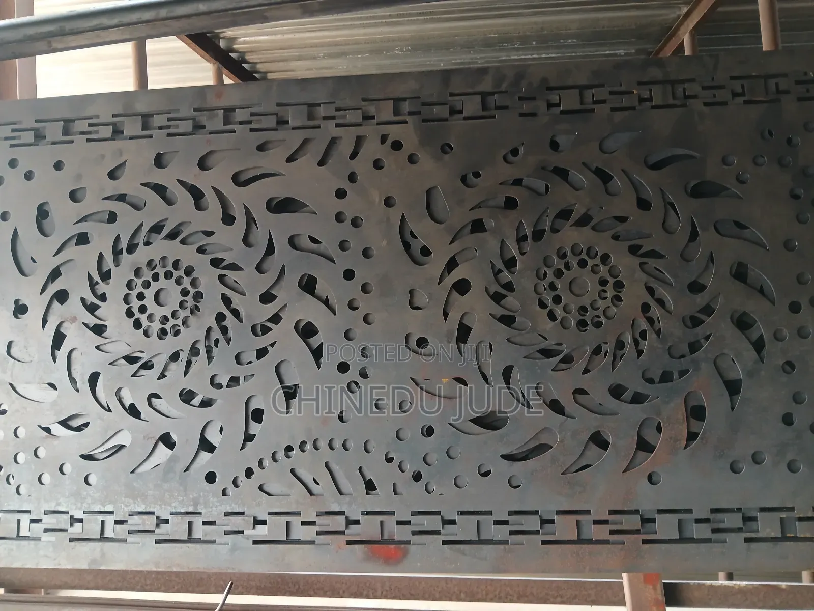 Designs Lesser Cut