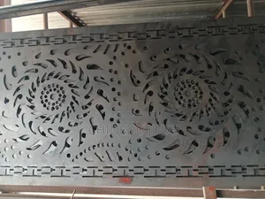 Designs Lesser Cut