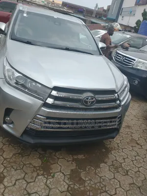 Toyota Highlander 2017 Silver