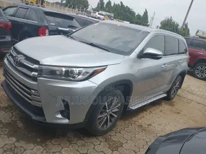 Toyota Highlander 2017 Silver