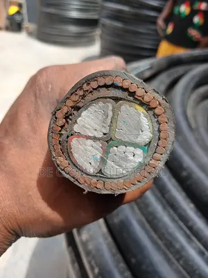 4x185mm2 Armoured Aluminium Cable