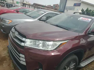 Toyota Highlander 2018 Burgundy