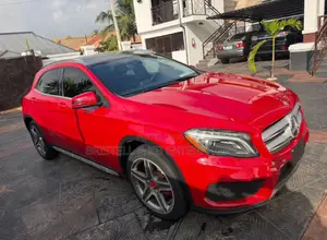 Mercedes-Benz GLA 250 2018 Red