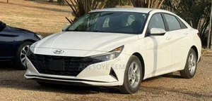 Hyundai Elantra Limited 2022 White