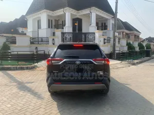 Toyota RAV4 XLE Premium AWD 2020 Black