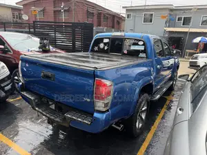 Toyota Tacoma 4dr Double Cab 2016 Blue