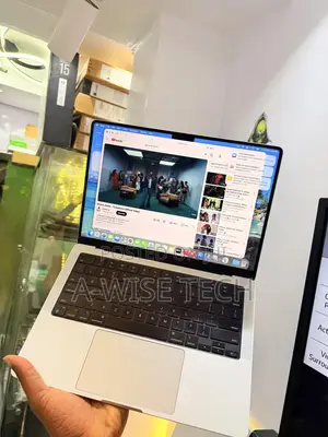 Laptop Apple MacBook Pro 2023 M3 14-inch 18GB Apple M3 Pro SSD 512GB