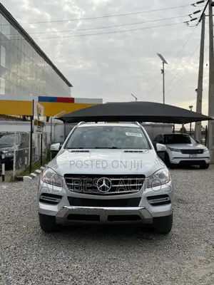 Mercedes-Benz M Class ML350 4MATIC 4dr SUV AWD (3.5L 6cyl 7A) 2014 Silver