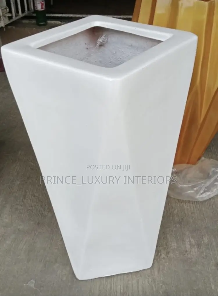 Beautiful Artificial Flowers Vase