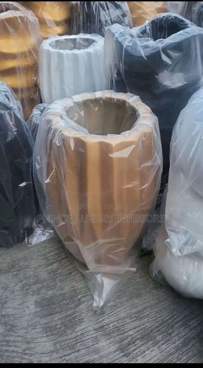 Beautiful Artificial Flowers Vase