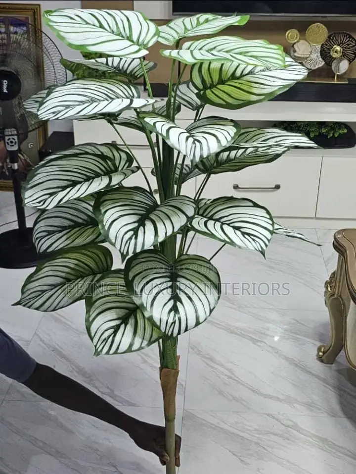 Beautiful Artificial Flowers Vase
