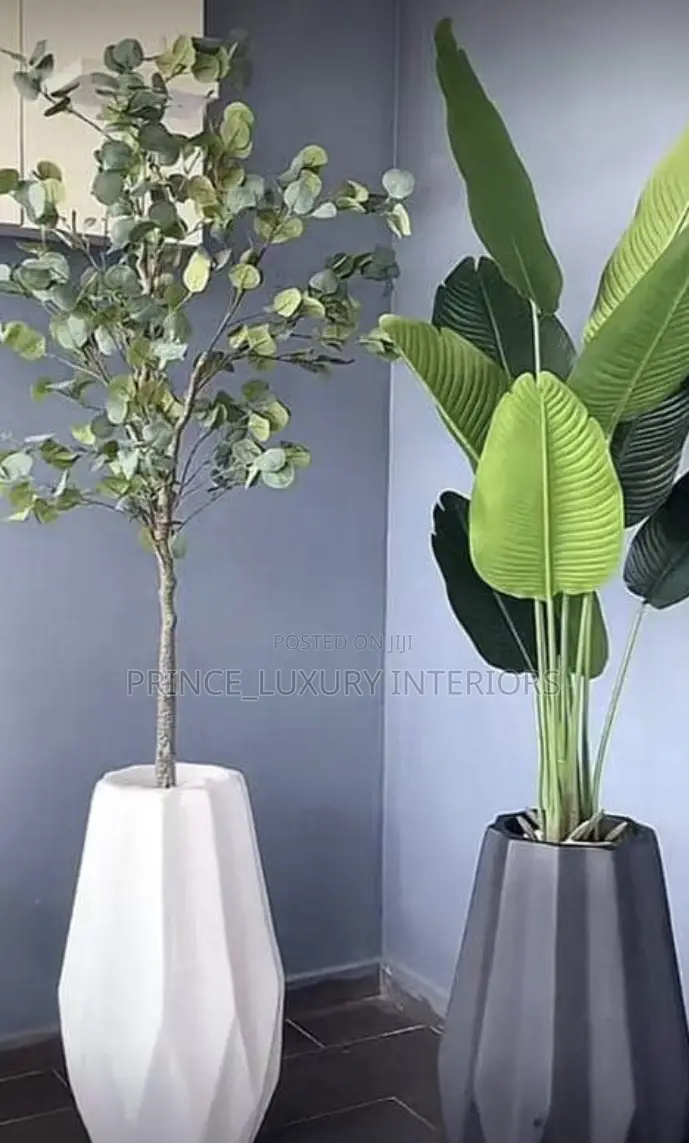 Beautiful Artificial Flowers Vase