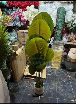 Beautiful Artificial Flowers Vase