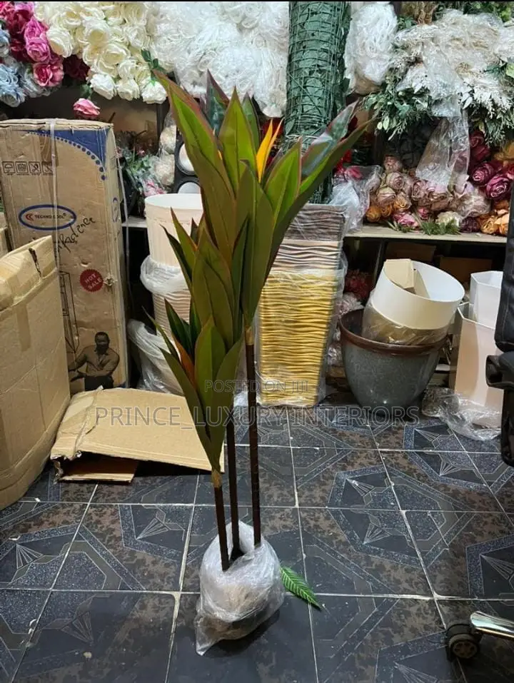Beautiful Artificial Flowers Vase