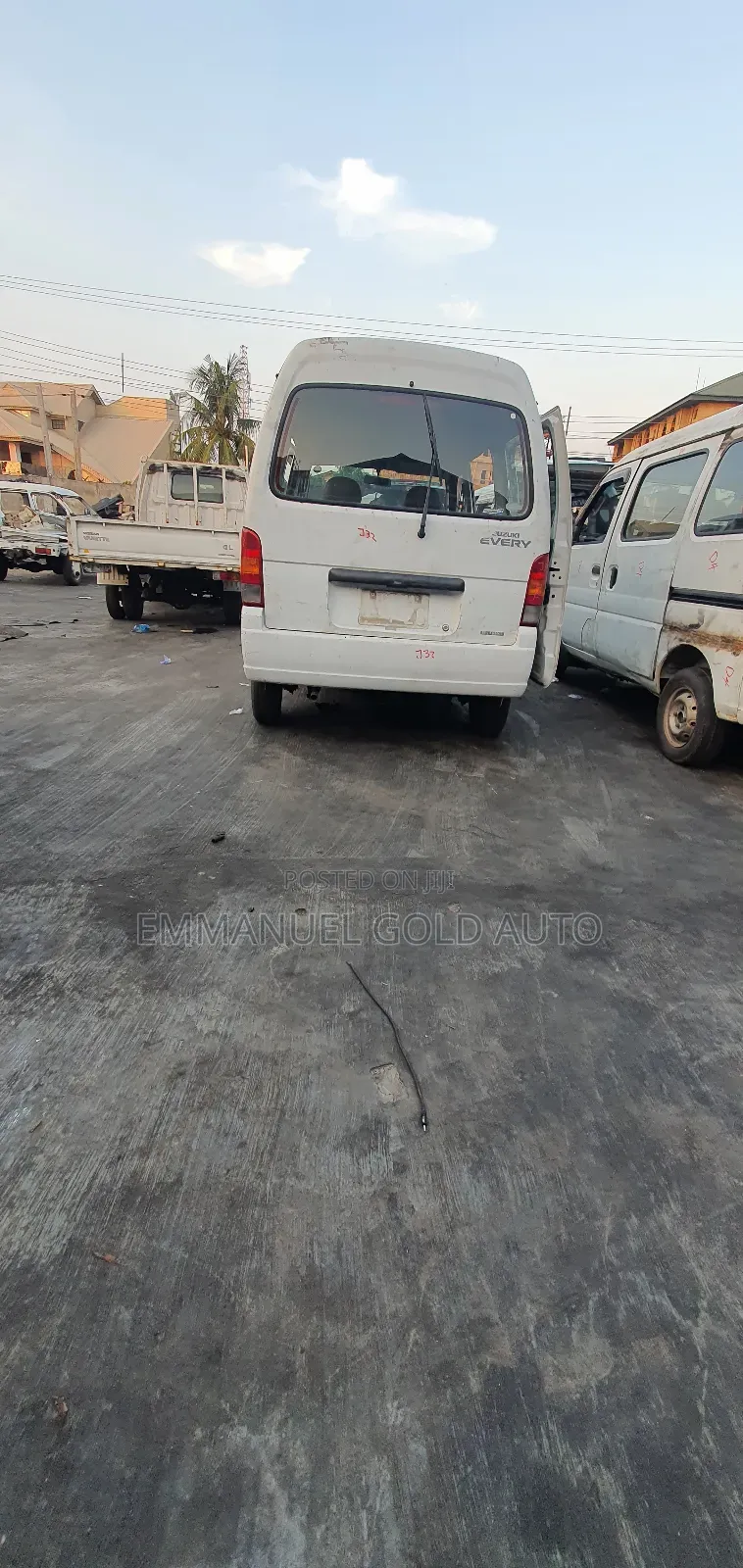 Suzuki APV Minibus 2010 White
