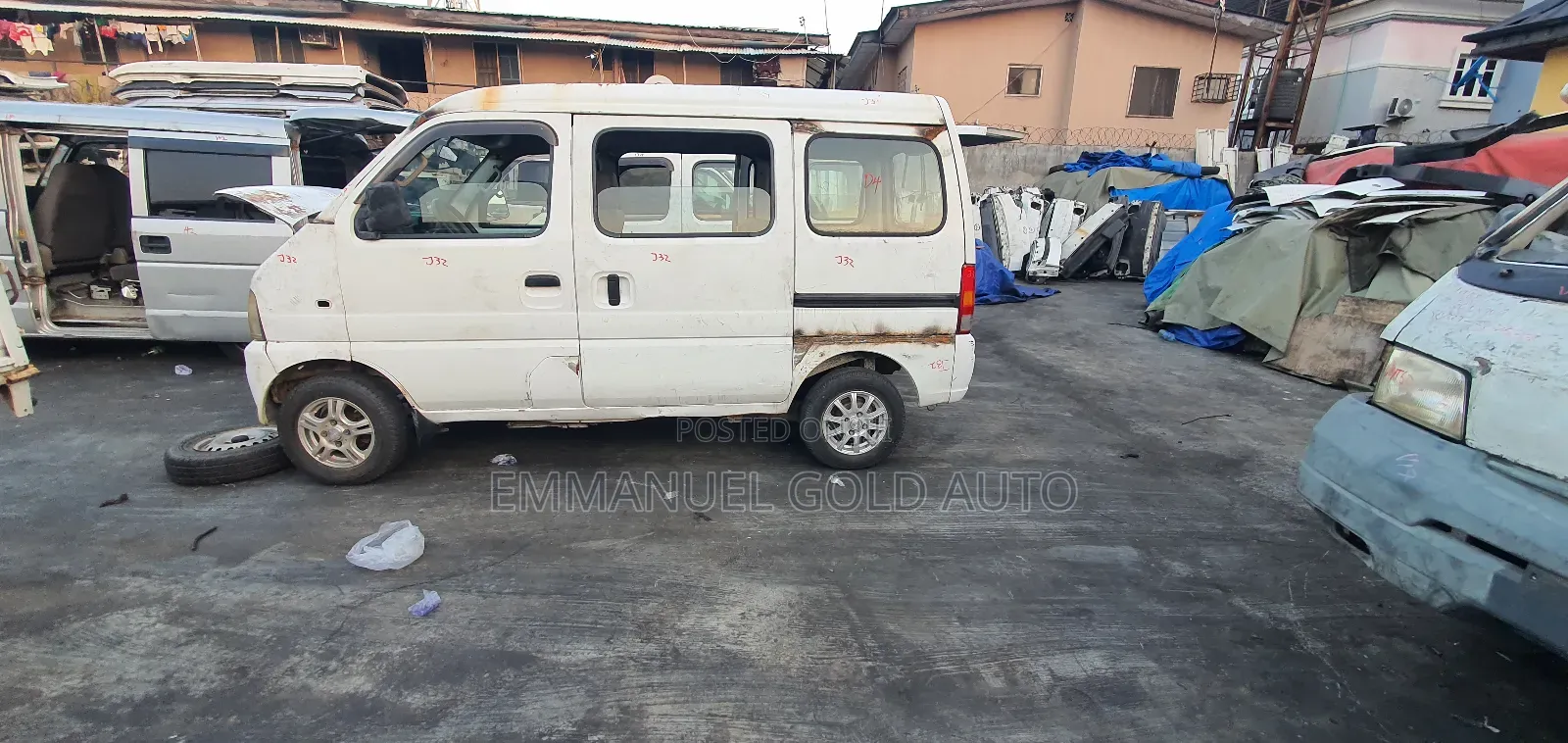 Suzuki APV Minibus 2010 White