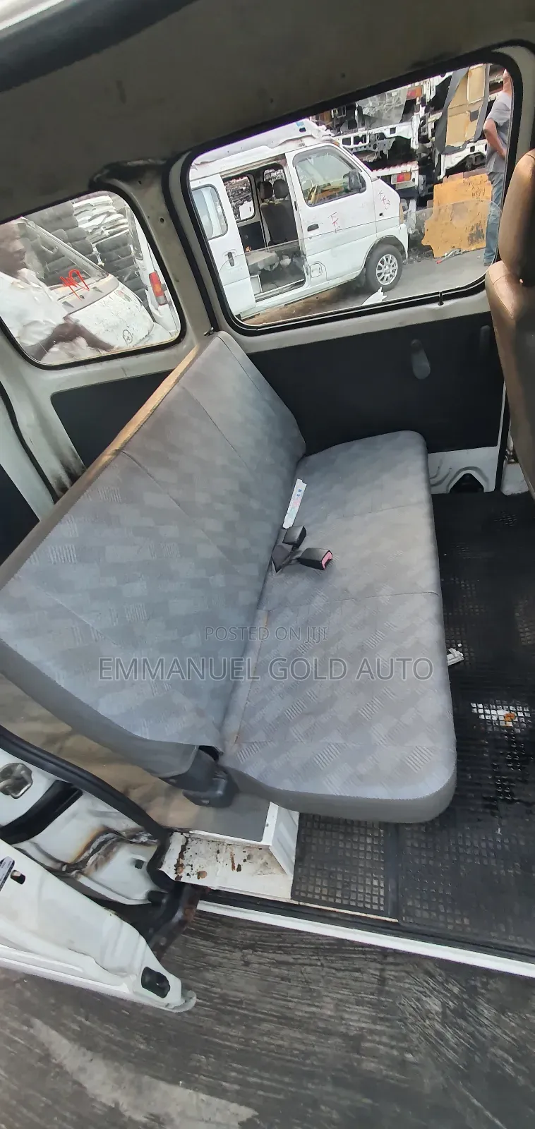 Suzuki APV Minibus 2010 White