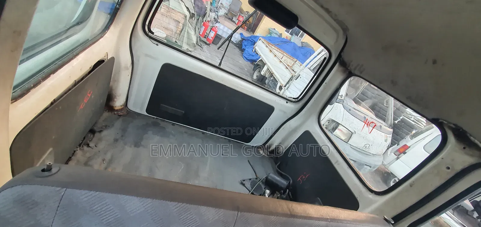 Suzuki APV Minibus 2010 White