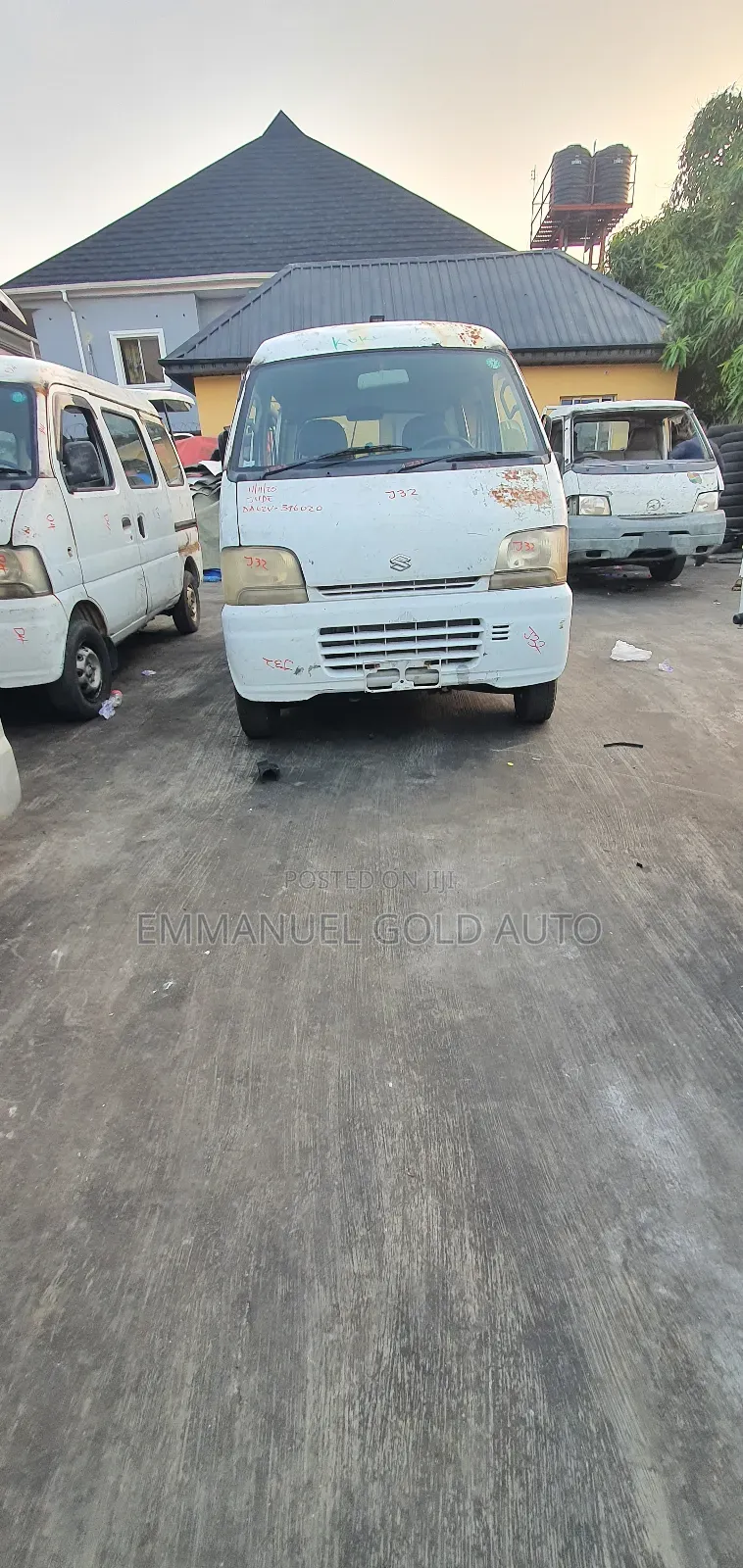 Suzuki APV Minibus 2010 White