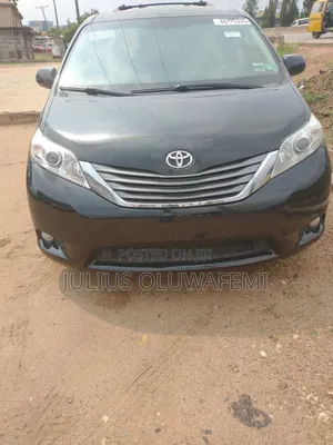 Toyota Sienna 2012 Black