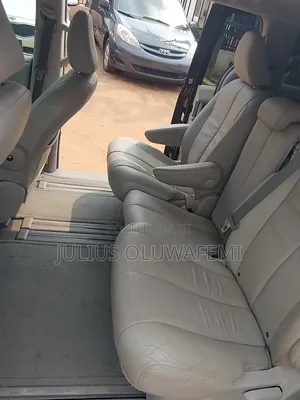 Toyota Sienna 2012 Black