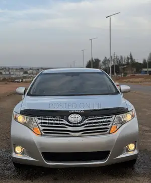 Toyota Venza 2010 Silver