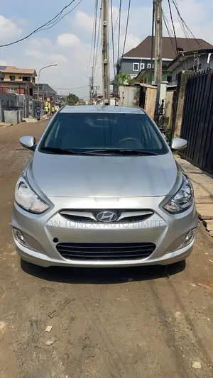 Hyundai Accent GLS 4dr Sedan (1.6L 4cyl 6A) 2015 Silver