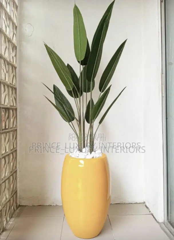 Beautiful Artificial Flowers Vase