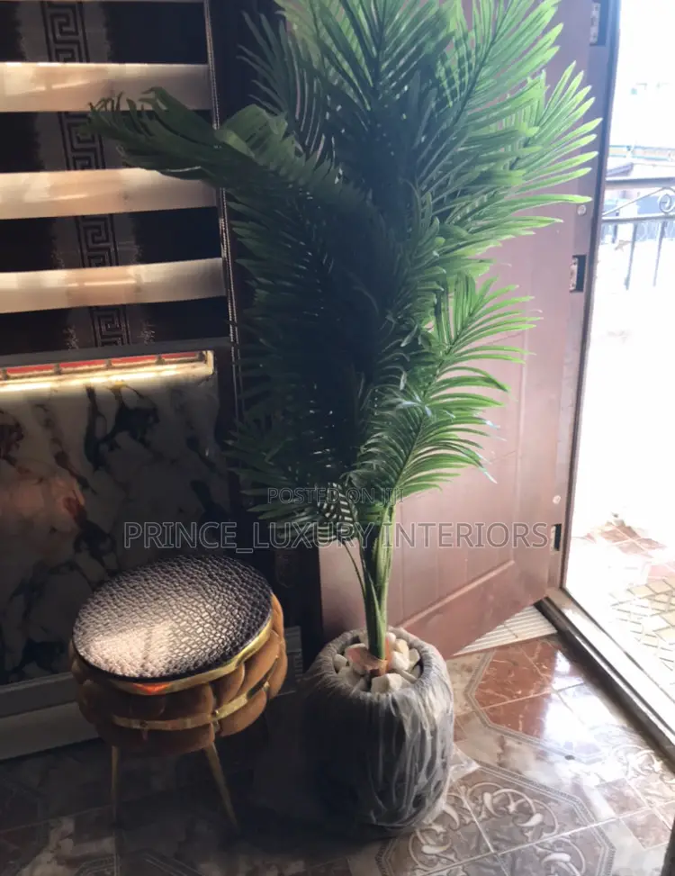 Beautiful Artificial Flowers Vase