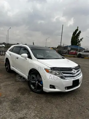 Toyota Venza 2010 White