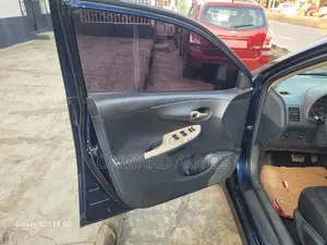 Toyota Corolla 2012 Blue