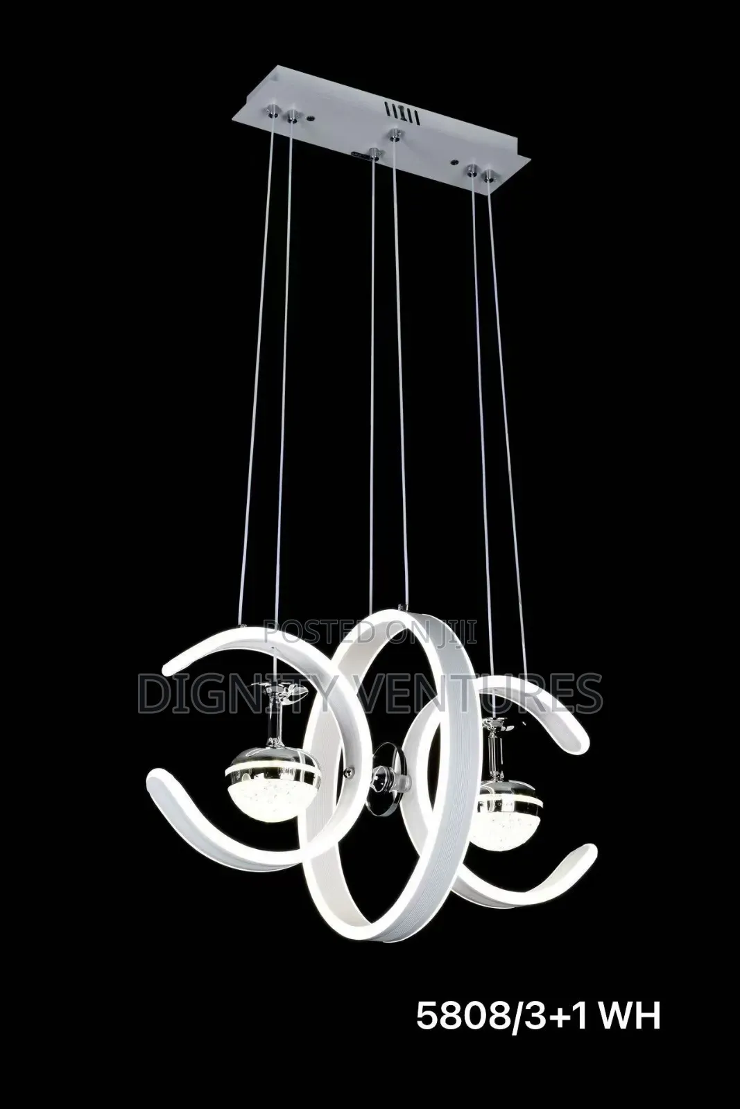 Luxurious Crystal Chandelier