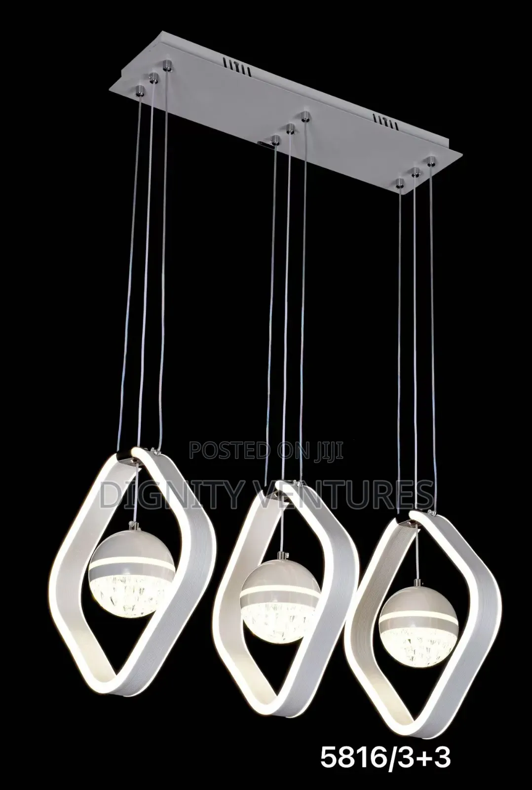 Luxurious Crystal Chandelier