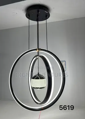Luxurious Crystal Chandelier