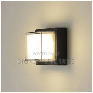 Luxuriant Wall Lamp