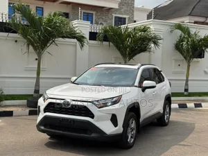 Toyota RAV4 2023 White