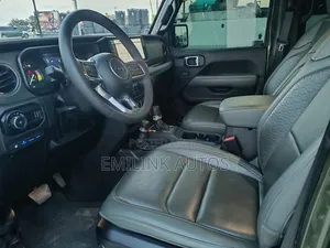 Jeep Wrangler 4xe Jeep Beach 4WD 2024 Green