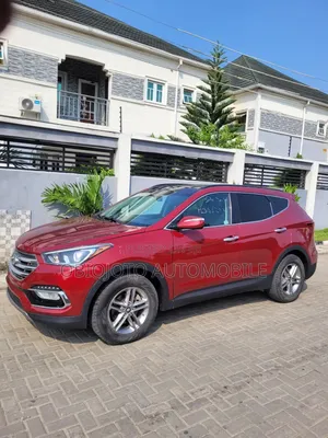 Hyundai Santa Fe 2018 Red