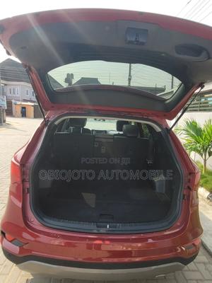 Hyundai Santa Fe 2018 Red
