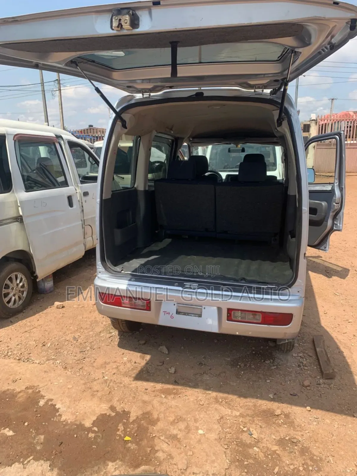 Daihatsu Hijet 2012 Silver