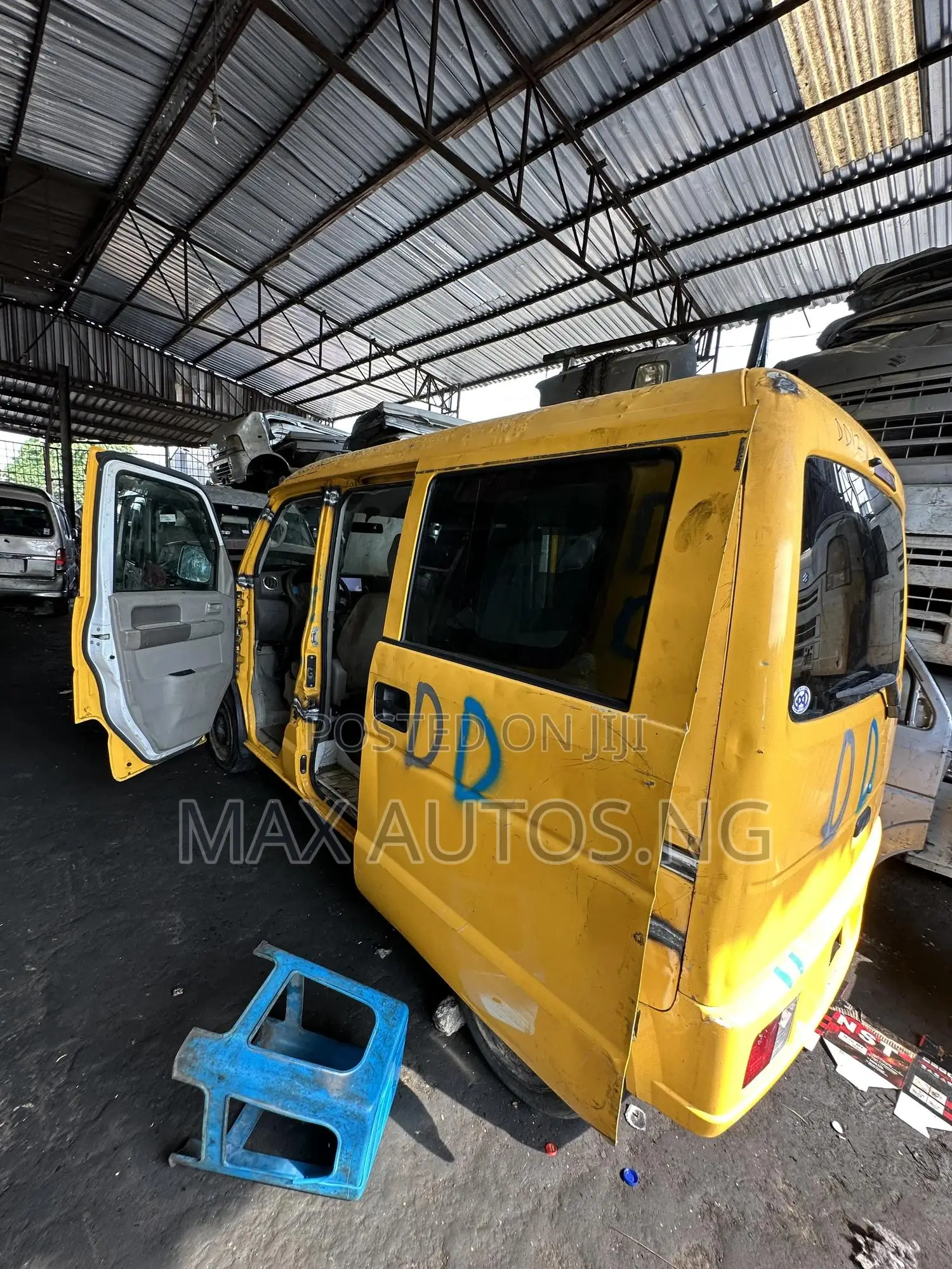 Suzuki Every 2010 Yellow