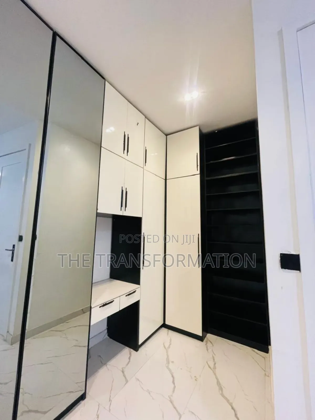 Wardrobe/ Closet