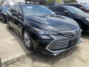 Toyota Avalon XLE 2020 Black