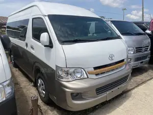 Toyota HiAce 2018 White