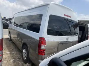 Toyota HiAce 2018 White