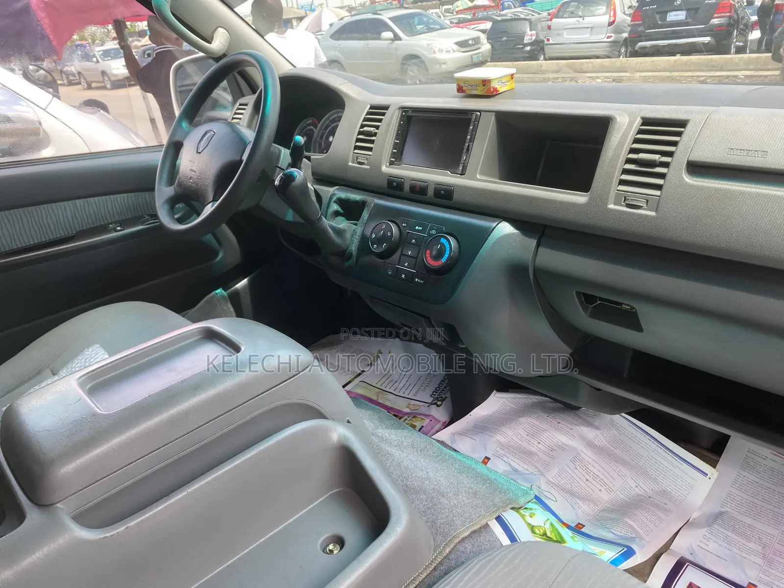 Toyota HiAce 2018 White